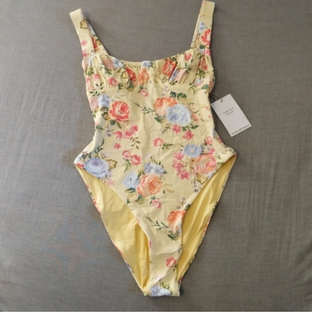 WeWoreWhat Ruched Cup One Piece Swim Bathing Suit Bikini Floral Print - Picture 7 of 10